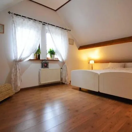 Дом отдыха Vakantiehuis Mon Repos Met Jacuzzi En Sauna Нейкерк