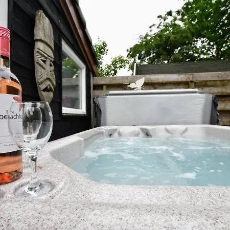 Vakantiehuis Mon Repos Met Jacuzzi En Sauna Дом отдыха *